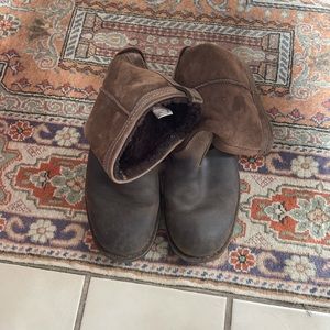 Men’s leather boots.